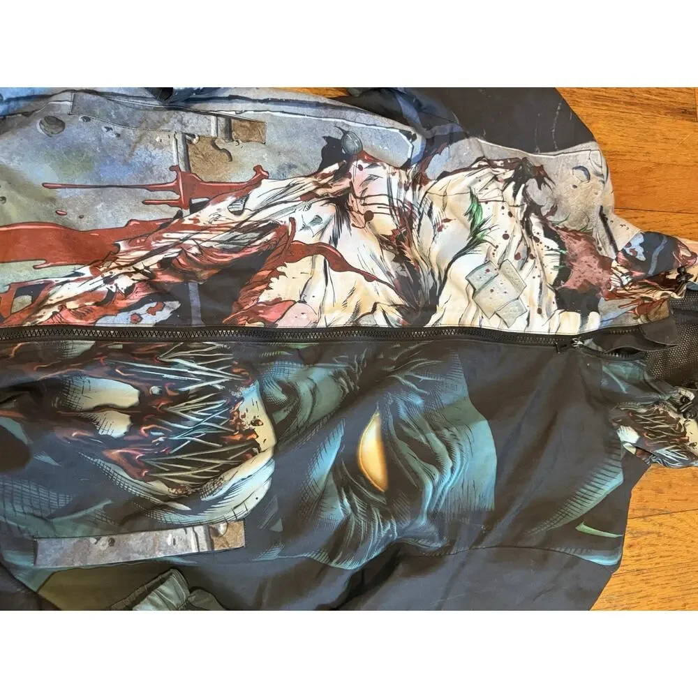 EUC Tango Hotel Windbreaker Jacket Size M Men's Retail $98 DC Batman Good Evil